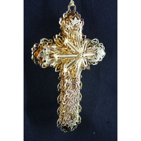 Danbury Mint 2006 Cross Ornament With Intricate Floral Design - Picture 2 of 3
